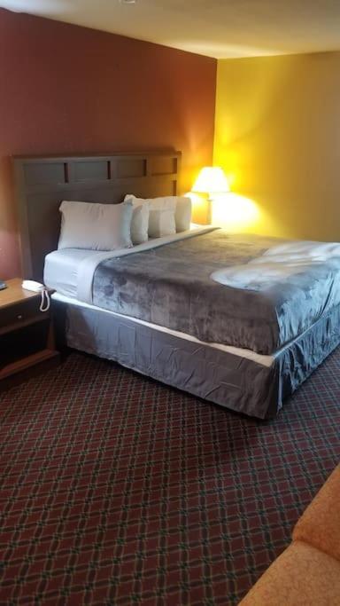 Hotel 2 Queen Beds Hotel Room 106 Wi-Fi Booking Stillwater Eksteriør billede