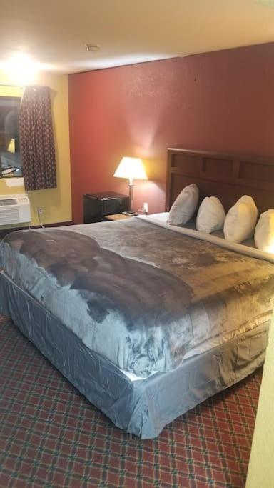 Hotel 2 Queen Beds Hotel Room 106 Wi-Fi Booking Stillwater Eksteriør billede